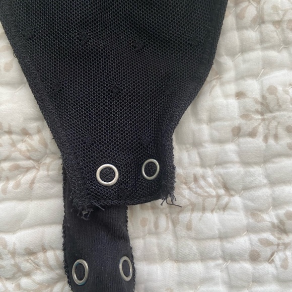 Abercrombie and Fitch Off the Shoulder Body Suit - Picture 8 of 16